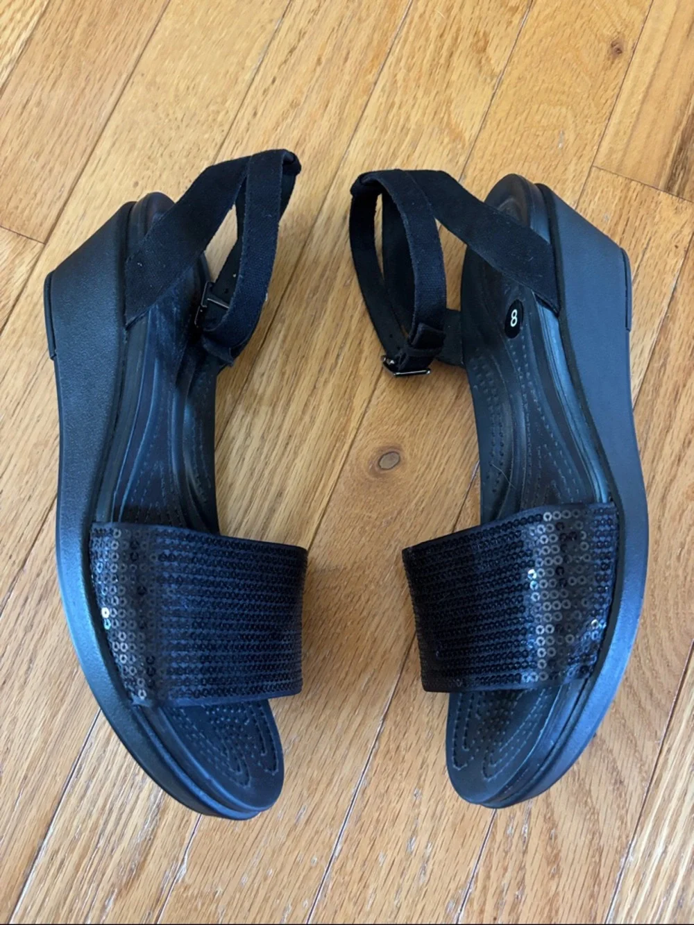CROCS Leigh 2 Cross-Strap Ankle Wedge Sandals Women's Size 8 Black - Picture 1 of 6